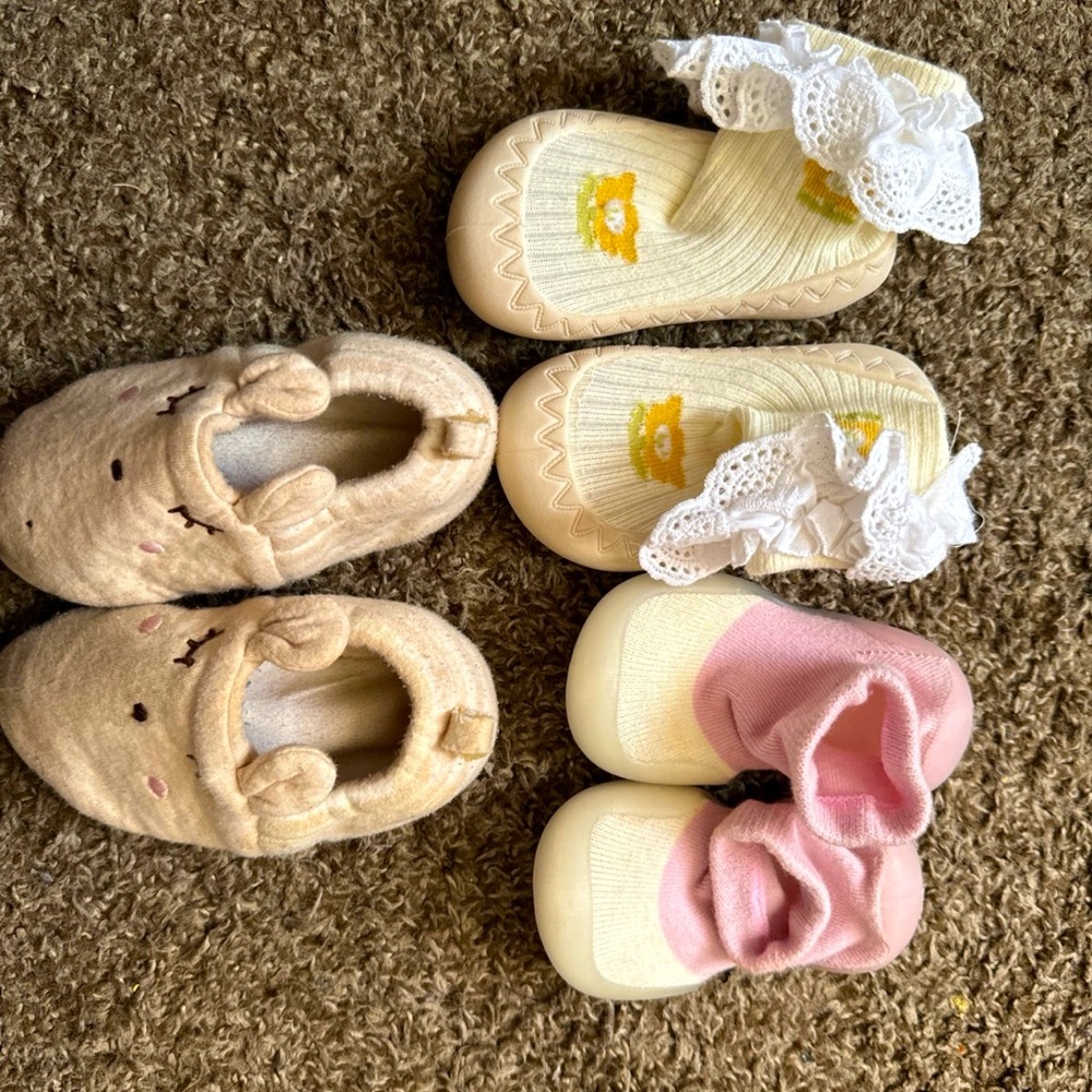 Baby girl house shoe